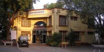 आदिवासियों का धर्म बदलवाने का खेल