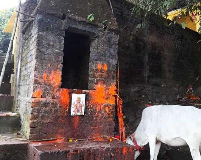 पुराने लुगुबुरू मंदिर का एक दृश्य