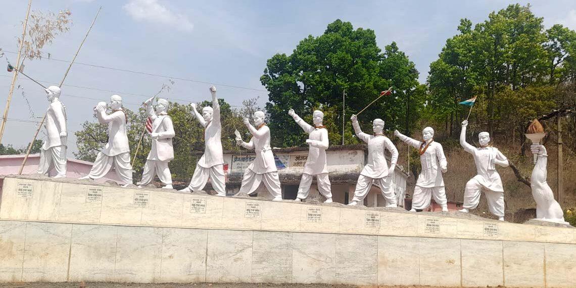 The Indian Tribal | Jharkhand Struggle | Ranchi statues of nine followers of Mahatma Gandhi