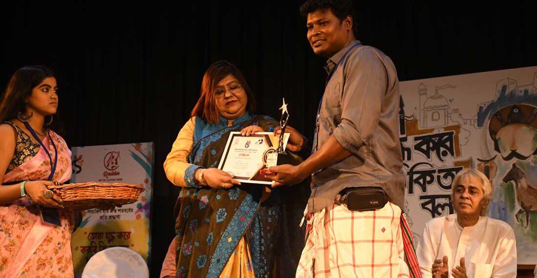 The Indian Tribal - Odisha Films - Deepak Besra Receiving Award For Mohot