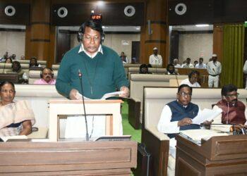 मानकी, मुंडा, डकुआ को दोपहिया वाहन देगी हेमंत सरकार, बजट में की घोषणा