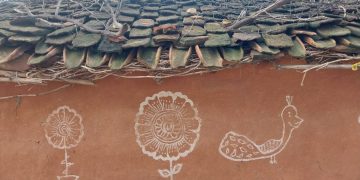 The Indian Tribal Culture and Art | पशु और पक्षी इस पेंटिंग के सामान्य विषय हैं