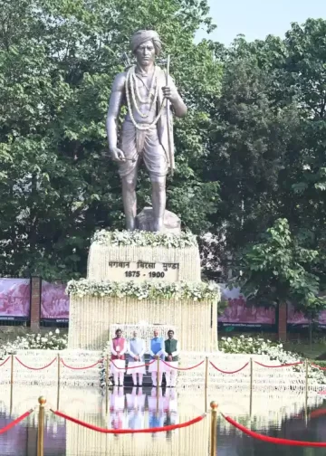 Prime Minister Narendra Modi, Union Tribal Affairs Minister Arjun Munda, Governor CP Radhakrishnan And Chief Minister Hemant Soren At Birsa Munda Museum-cum-Memorial Park
