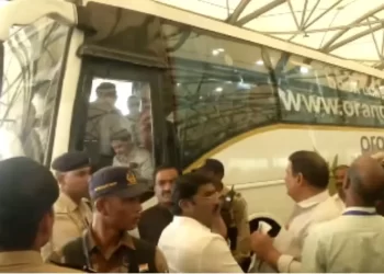 Jharkhand's ruling alliance MLAs, who were kept in a resort in Hyderabad, reaching airport to return to Ranchi ahead of the trust vote | The Indian Tribal