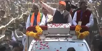 PM Modi Holds Roadshow In Dhanbad Flanked By Tribal Leaders Babulal Marandi and Arjun Munda | The Indian Tribal